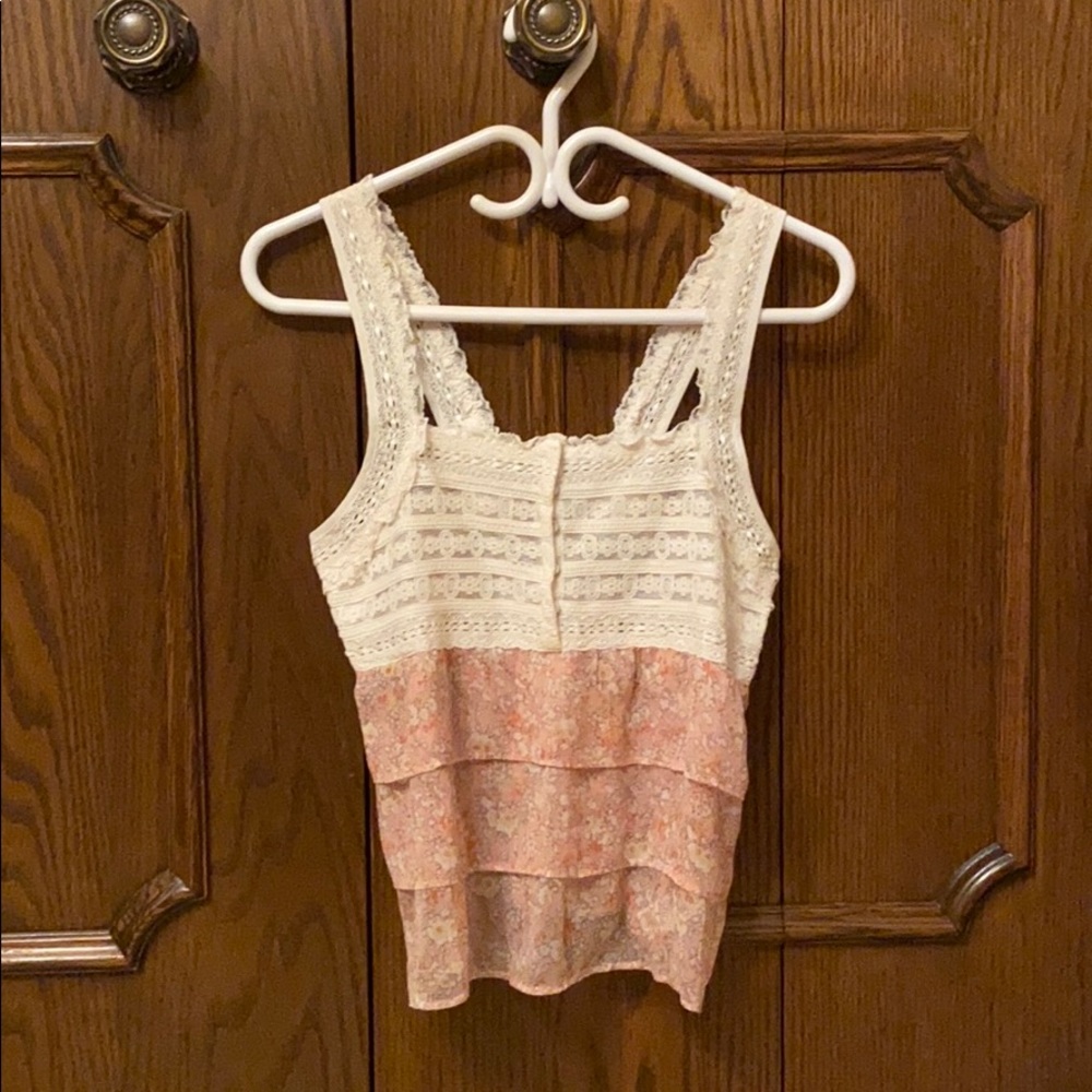 Lace and floral American Eagle crop top size XS